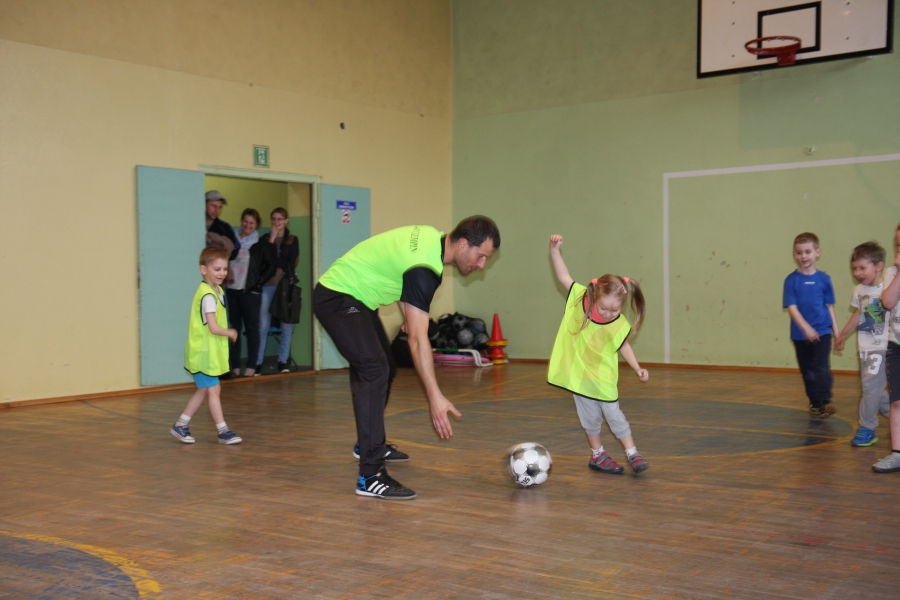 Trening skrzatów przeniesiony